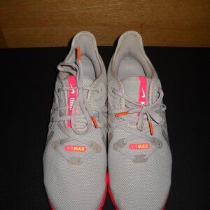 Women’s Running Shoes Size: 10.5 Nike Air Max Sequent 3 Volt/Hot Pink CL